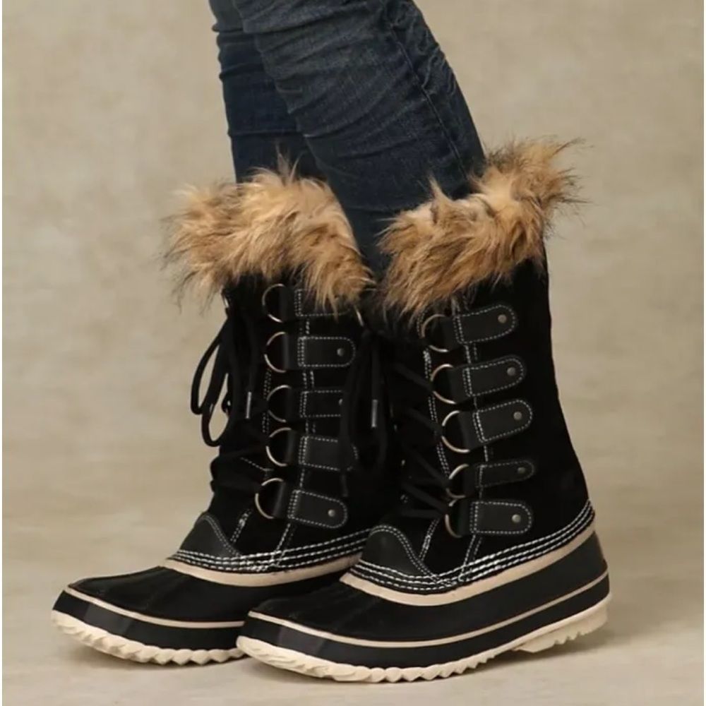 Free People Sorel Joan Of Arctic Black Faux Fur Tie Up Waterproof